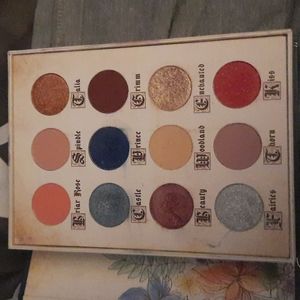 Eyeshadow palette